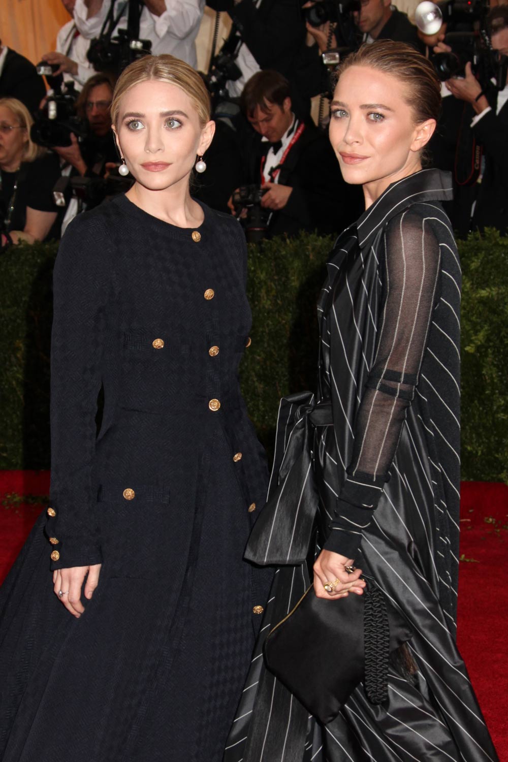 Mary-Kate and Ashley Olsen Mary-Kate and Ashley Olsen