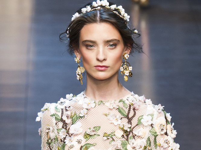 16 Wedding Hair Accessories You Need This Season