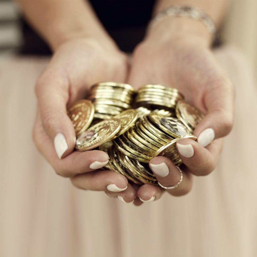 Gay women earn more than straight women