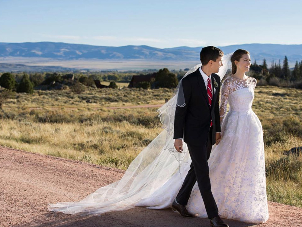 So Allison Williams' Wedding Dress Is Something Truly Beautiful...