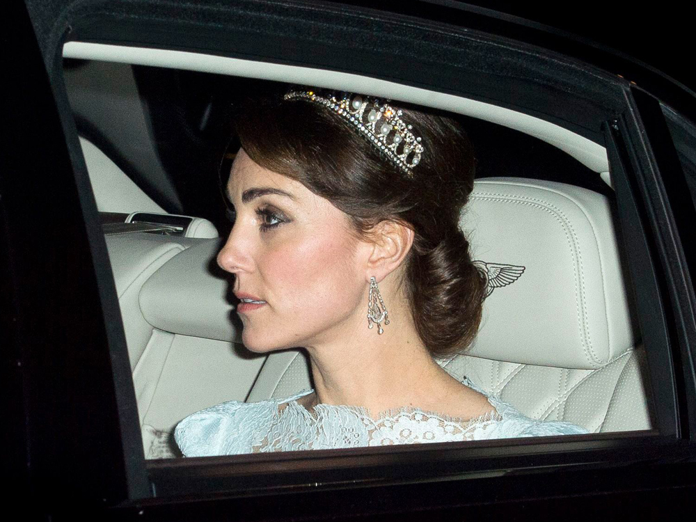 Kate-Middleton-Duchess-Of-Cambridge-Tiara-L.jpg