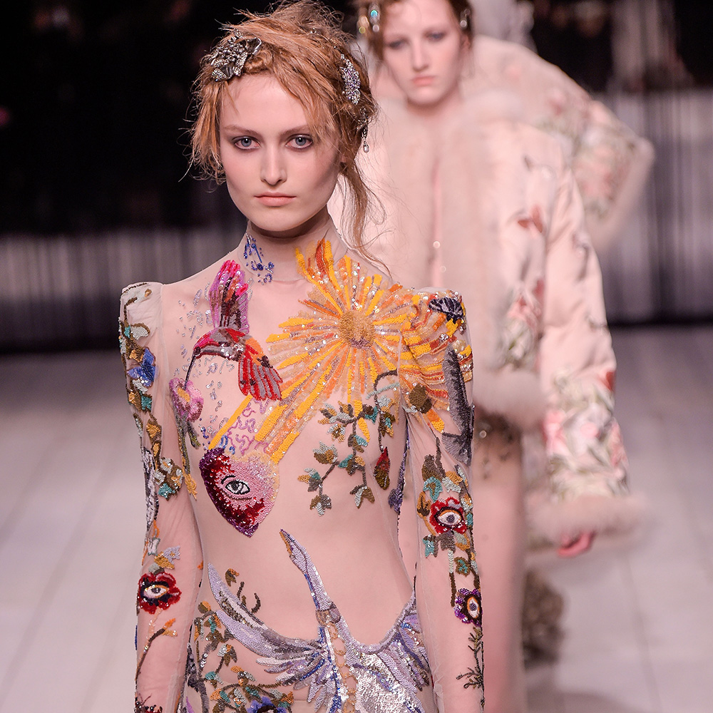 Alexander McQueen Returns To London Fashion Week With A Star Performance