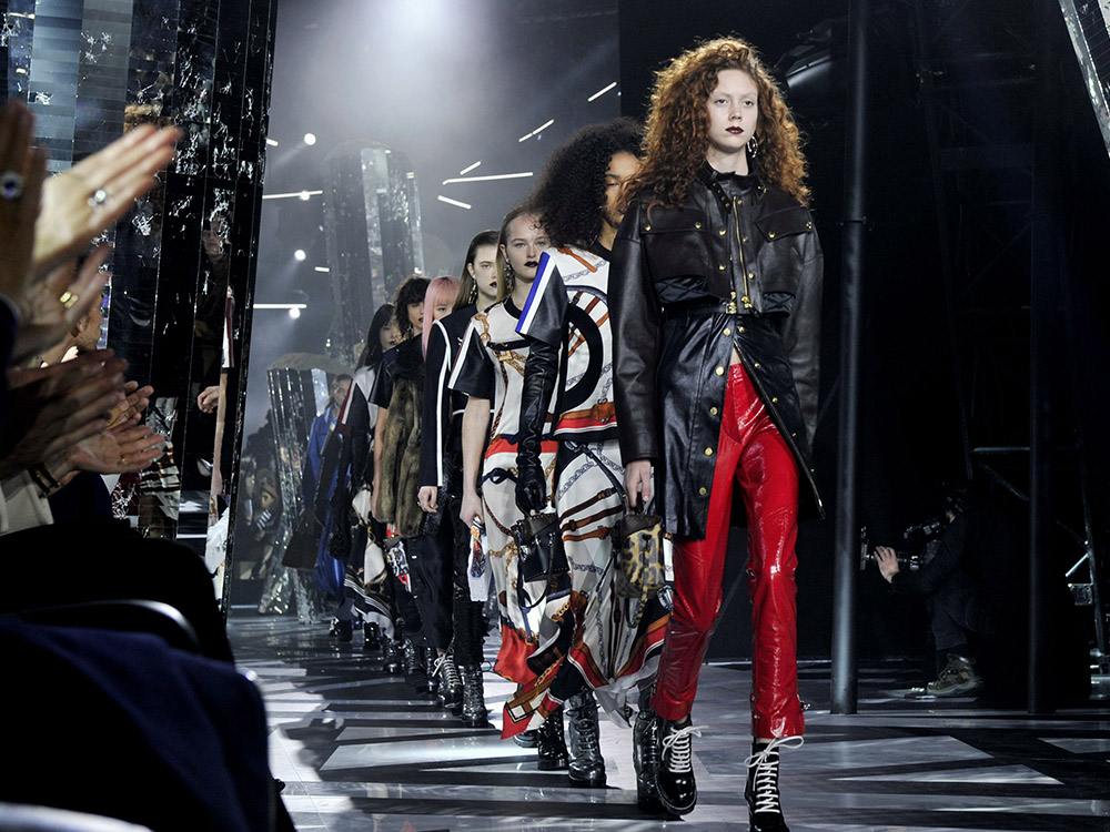 5 Must-See Moments From Louis Vuitton's Future-Sporty AW16 Show