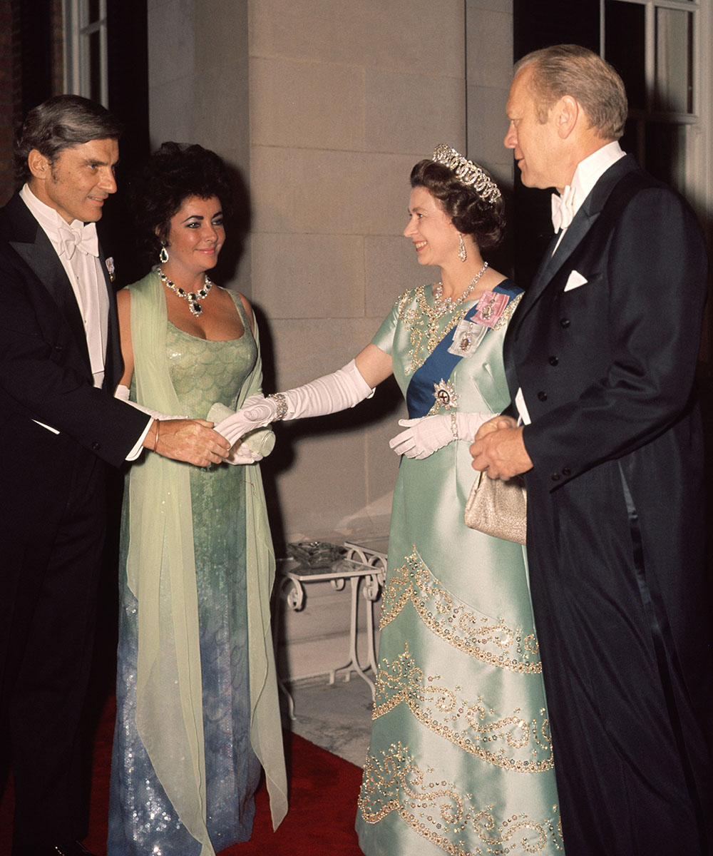 The Story of Queen Elizabeths Wedding Day photo pics The Story of Queen Elizabeths Wedding Day