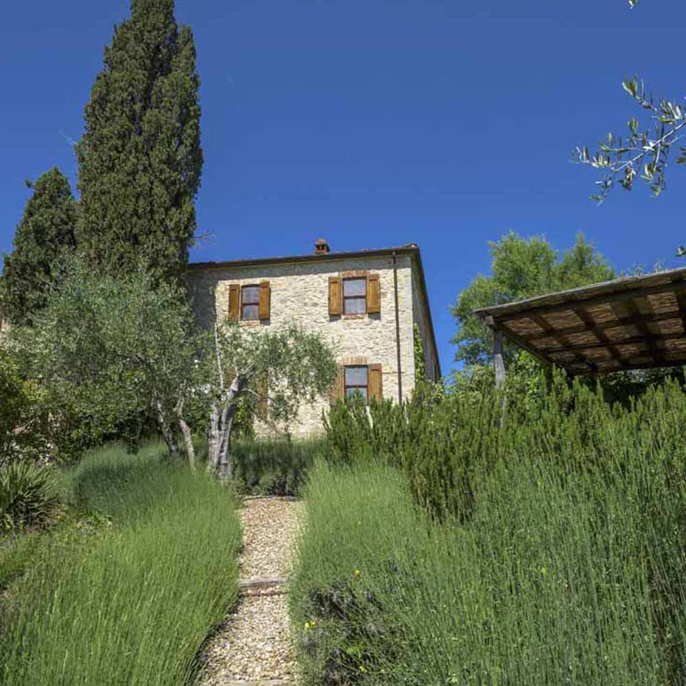 Easy Escapes: La Vigna at Montebuoni, Chianti, Tuscany
