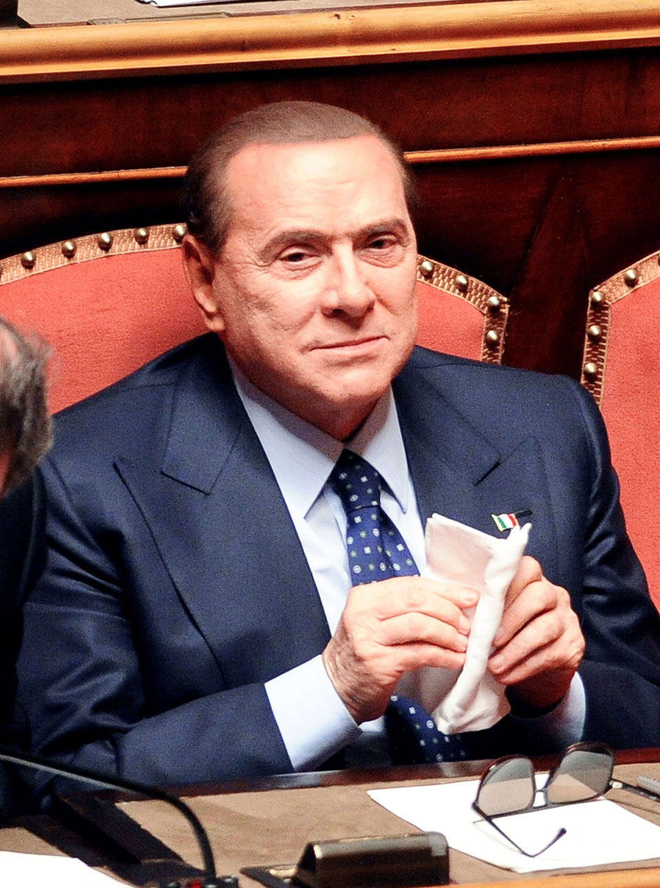 Ford india apologises for berlusconi advert #3